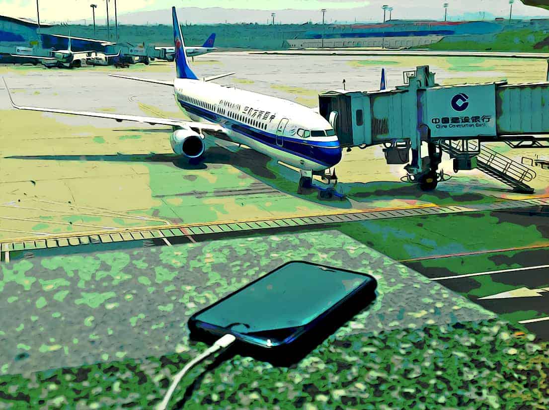 Charging phone in airport Hakan Unlu via Twenty20