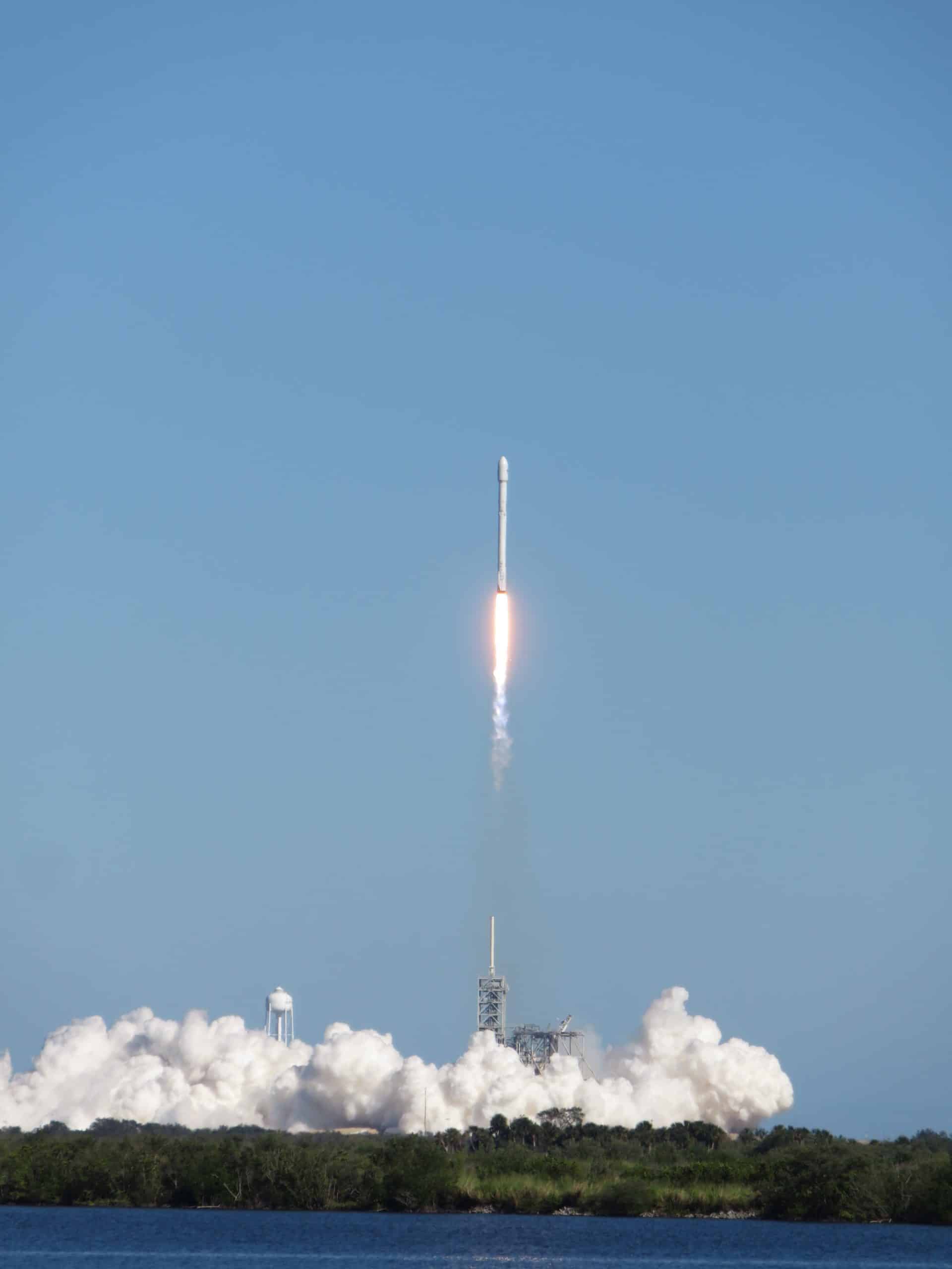 spacex launch from kennedy space center W9PG9JS scaled