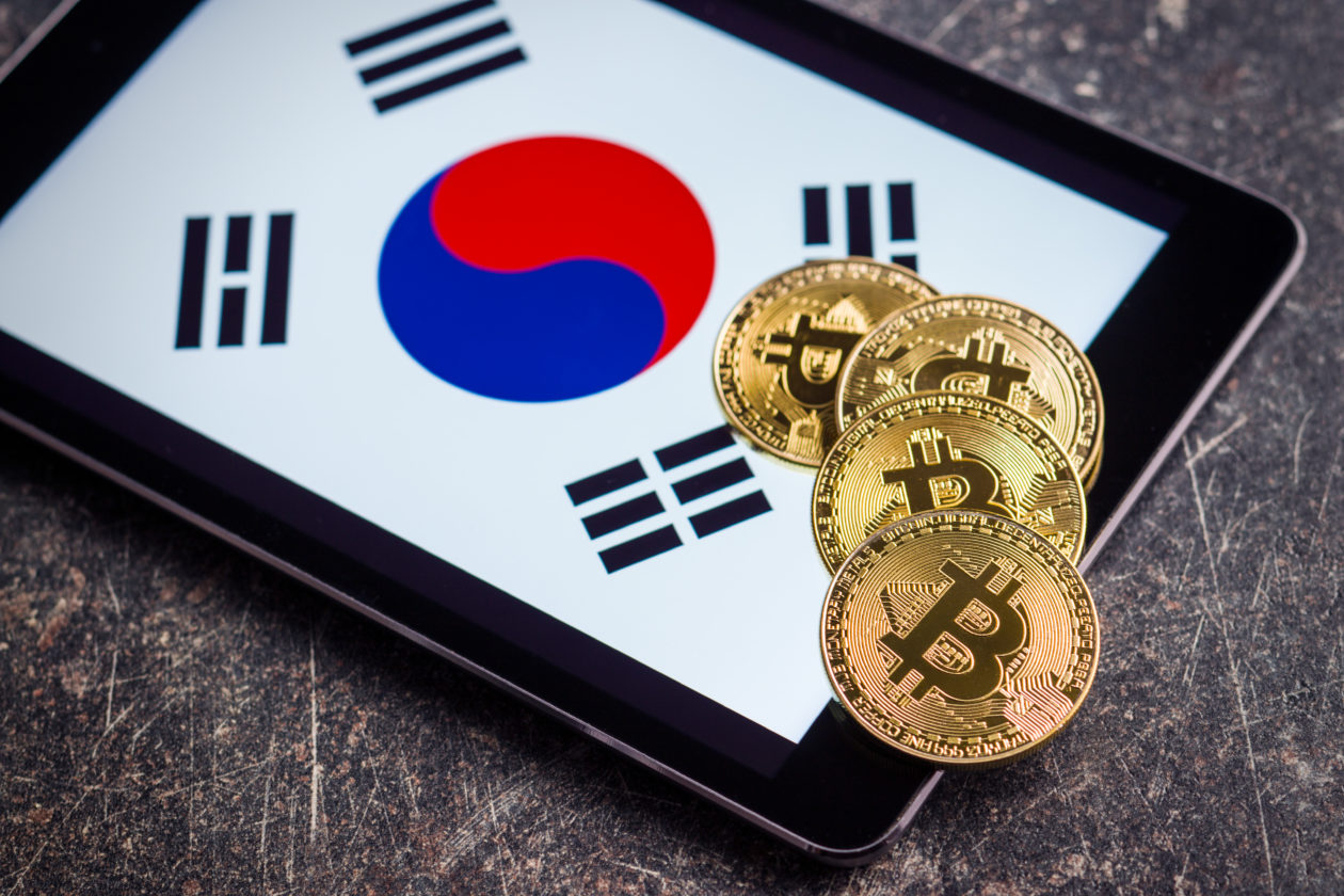 Golden bitcoins and South Korea flag | Coinone accepted as the third official crypto exchange in South Korea