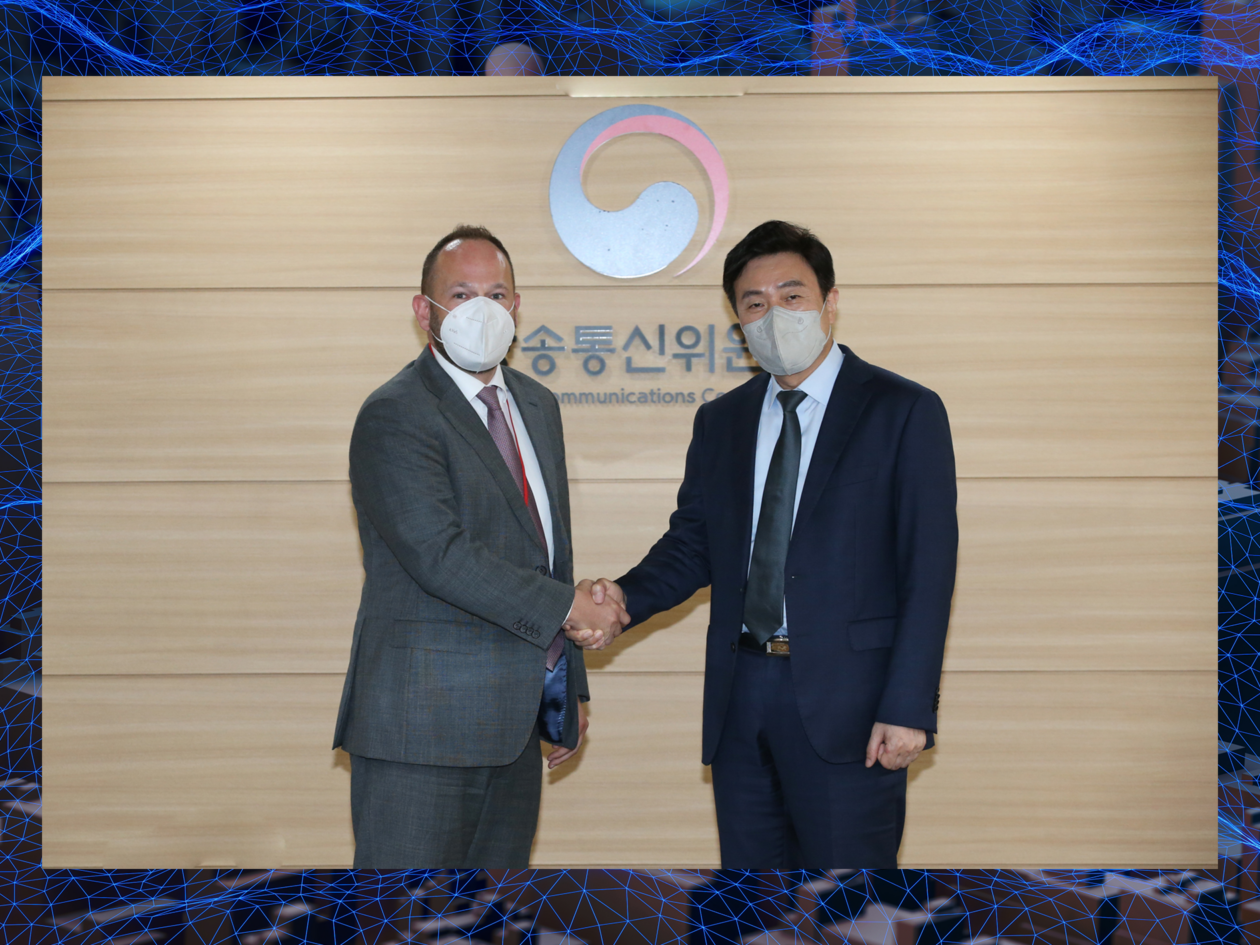 Andy O'Connell, Meta (left), Ahn Hyoung-hwan, Korea Communications Commission (right) | South Korea and Meta to ramp up metaverse safety | south korea metaverse, meta metaverse, meta horizon worlds