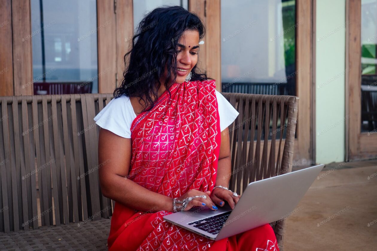 indian woman laptop
