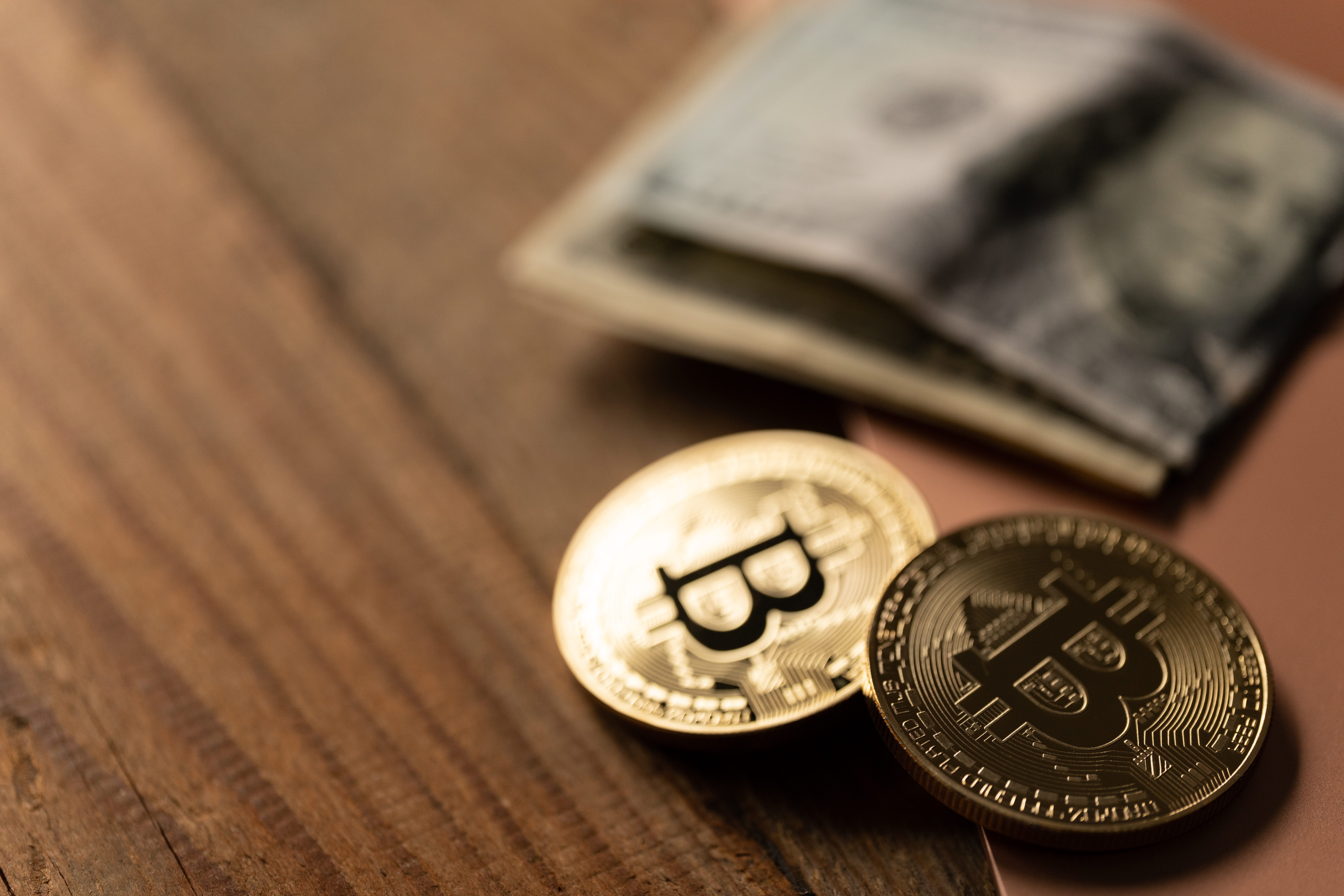 Markets: Bitcoin rebounds then retraces amid hawkish Fed comments, Solana  gains