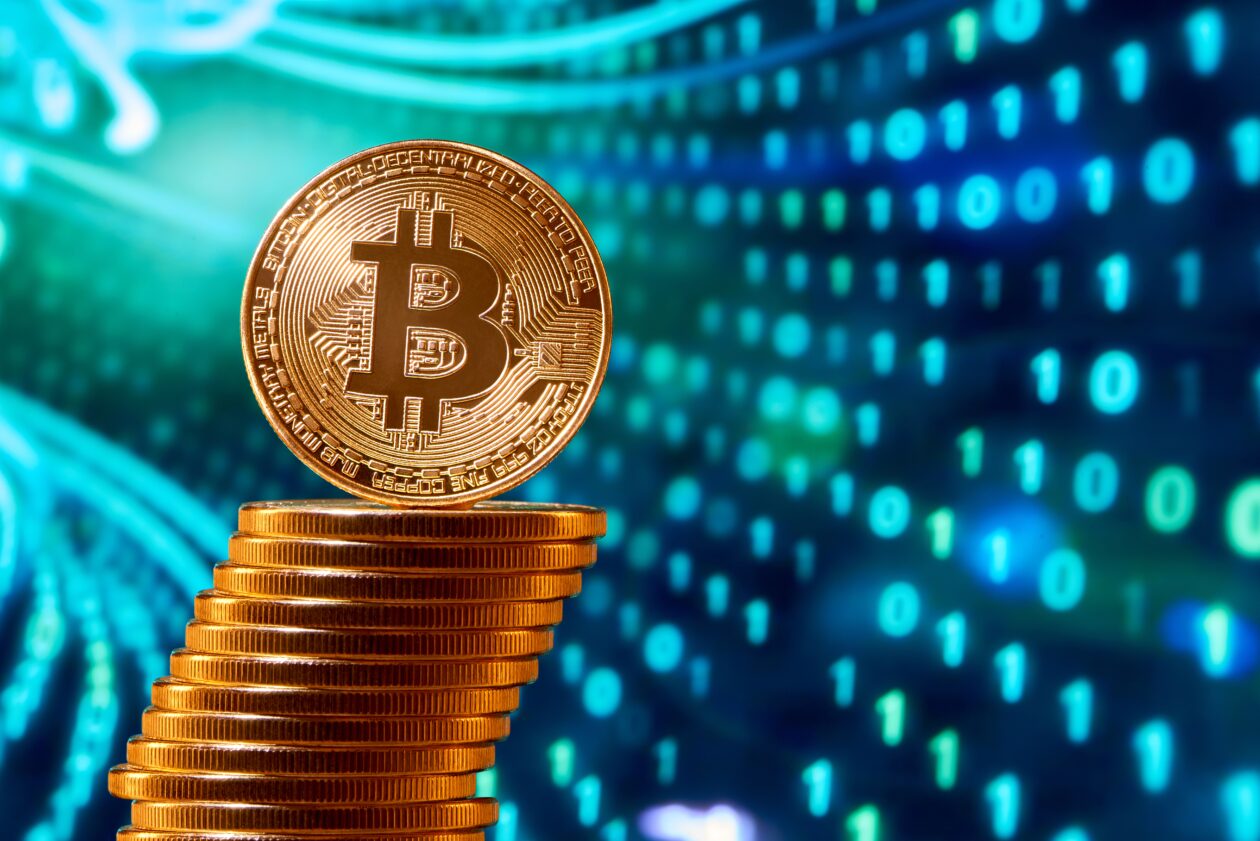 Bitcoins stack up | Bitcoin rebounds above US$28,000 as equities gain in U.S. on Treasury easing bank worries | Markets, BTC -Bitcoin, ETH - Ethereum, Federal Reserve, Bank