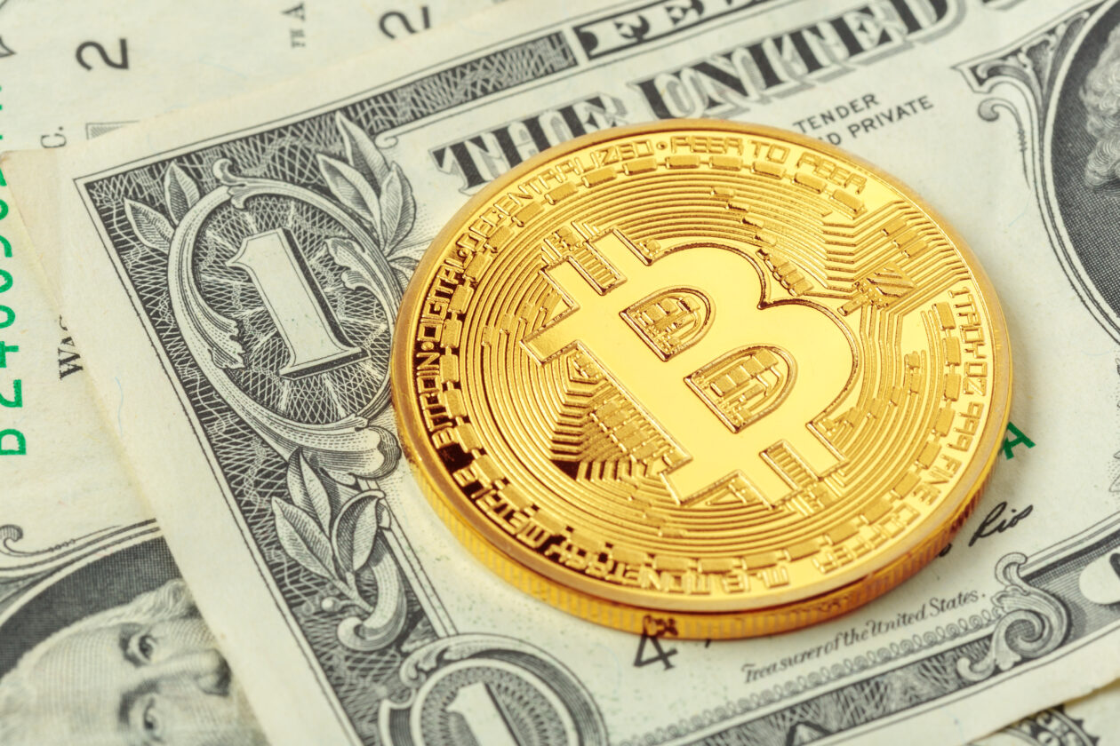 Bitcoin and dollar | Bitcoin Cash price doubles amid U.S. crypto crackdown, expert says gain won’t be long term