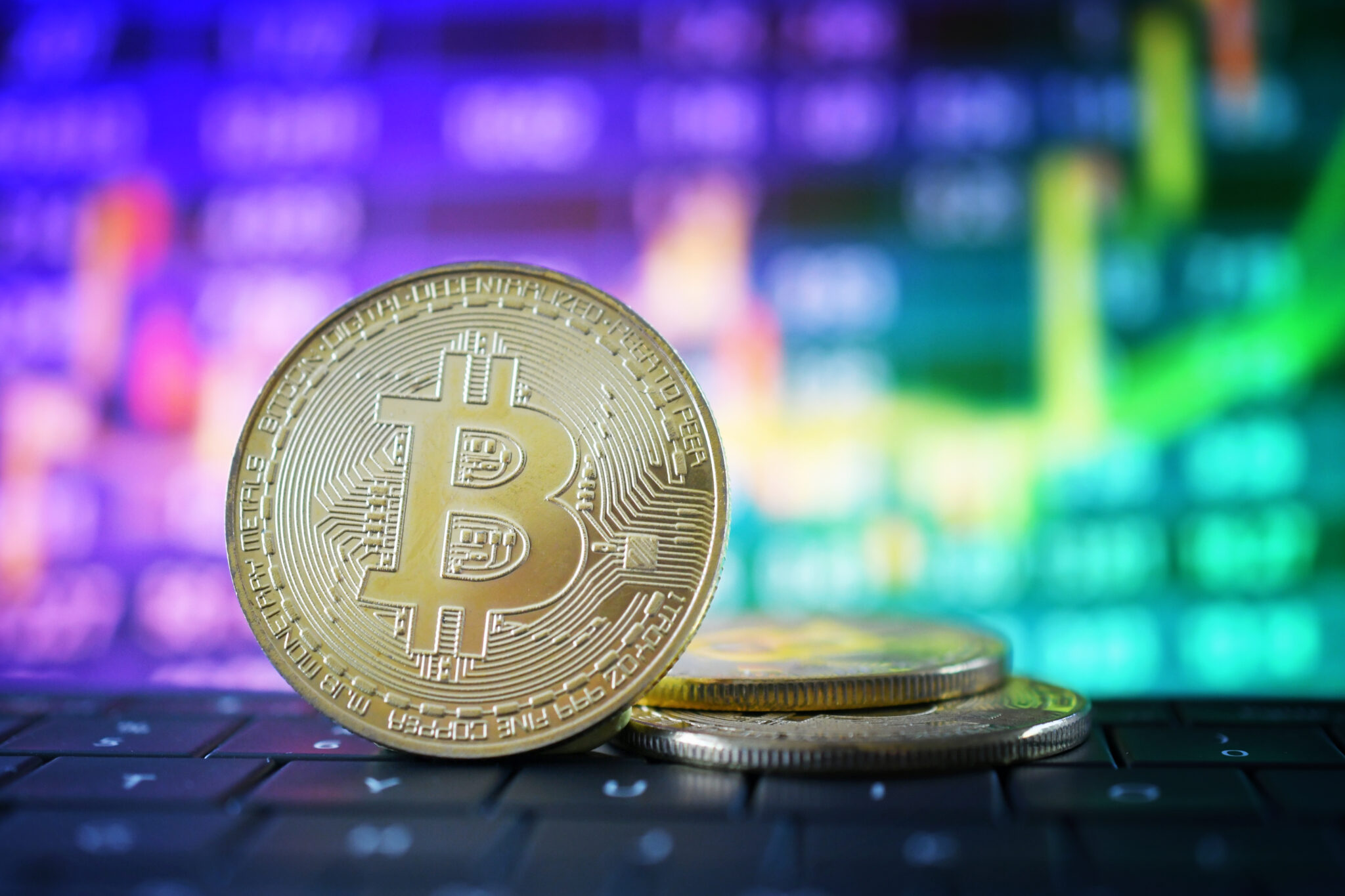 Bitcoin steady at US$28,500 as Dogecoin leads decline